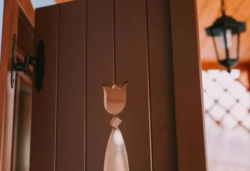 تختخواب و صبحانه Bosnyák Panzió