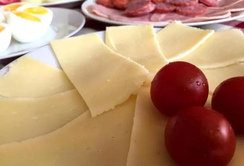 تختخواب و صبحانه Bosnyák Panzió