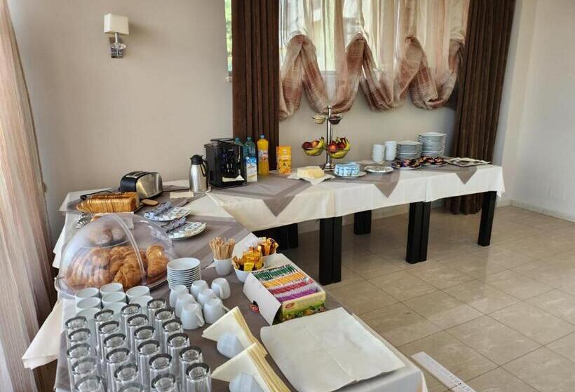 فندق Verona Villas Complex