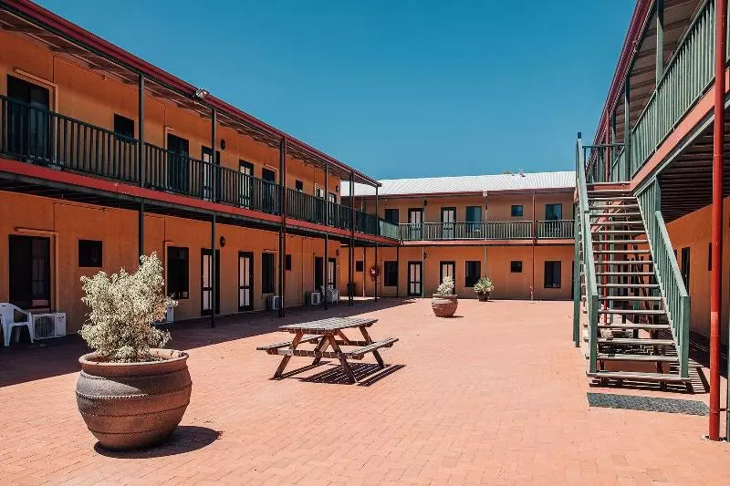 モーテル Settlers Hotel York