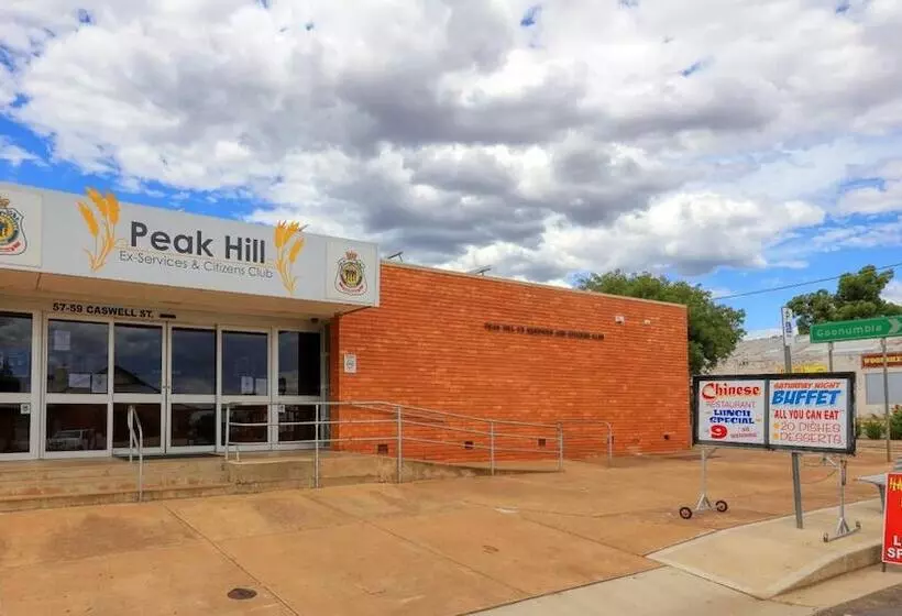 Golden Peak Motel Peakhill