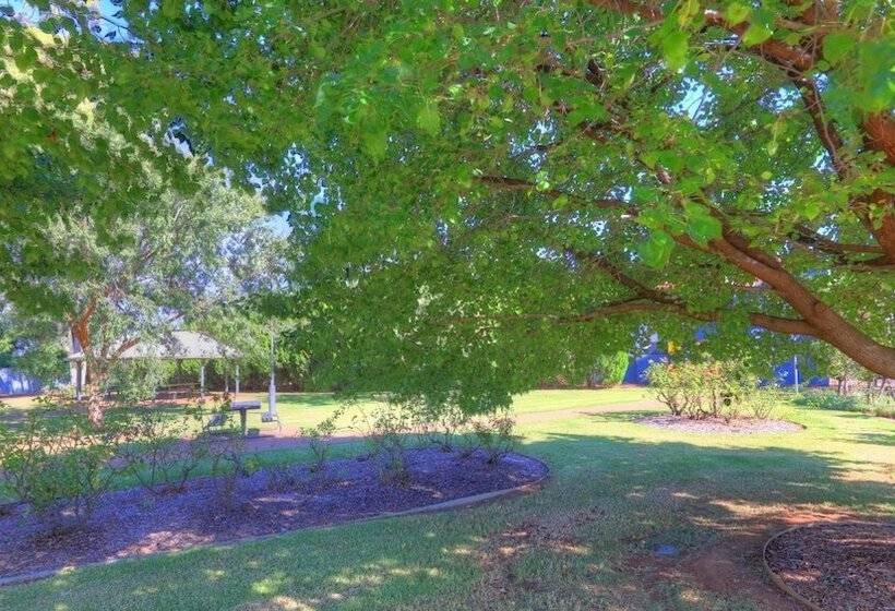 Golden Peak Motel Peakhill