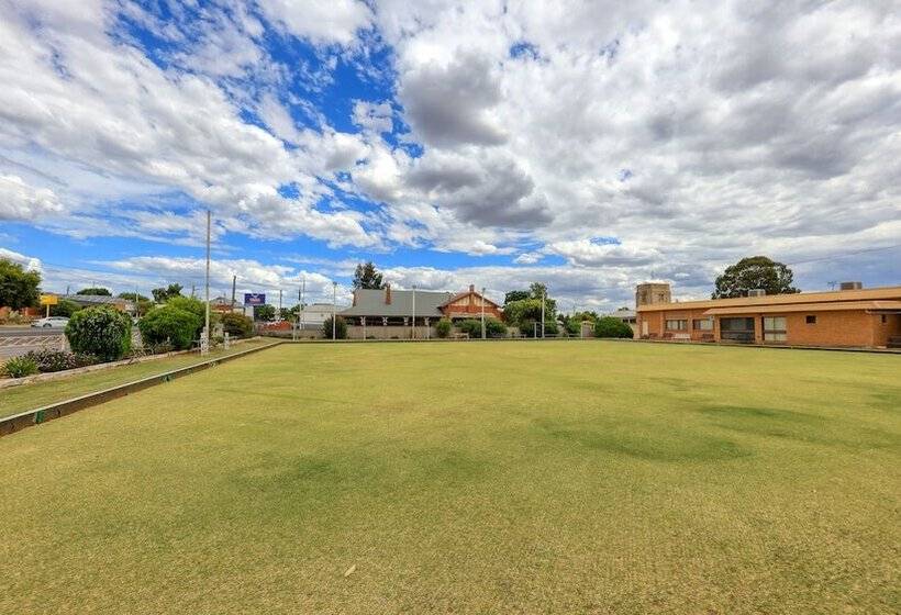 Golden Peak Motel Peakhill