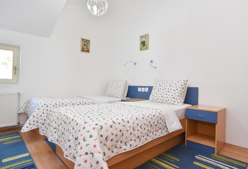 پانسیون Apartments And Rooms Drago