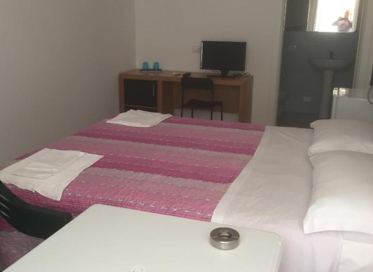 Duna Camere Con Bagno