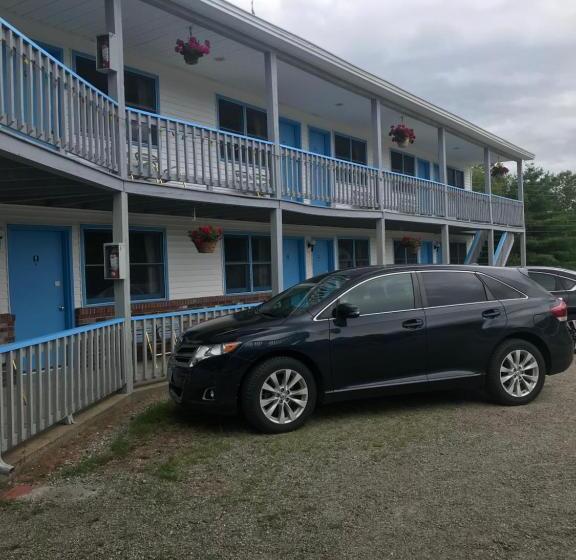 汽车旅馆 Four Seasons Motor Inn