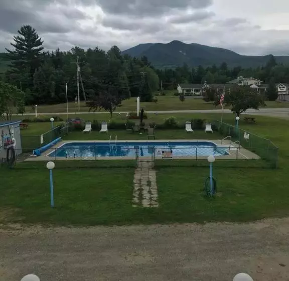 Motelli Four Seasons Motor Inn