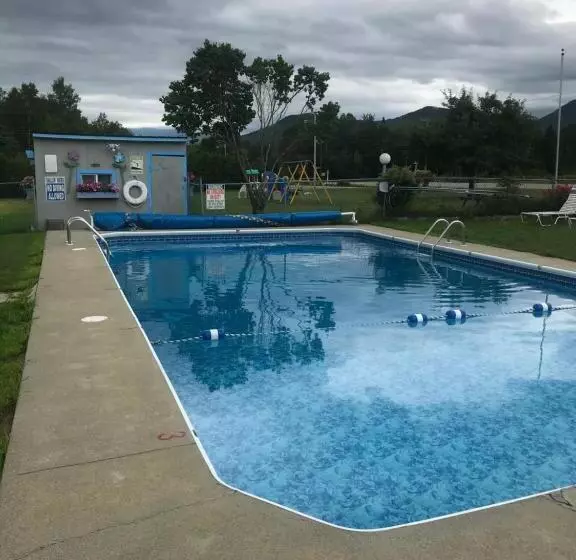 Motelli Four Seasons Motor Inn