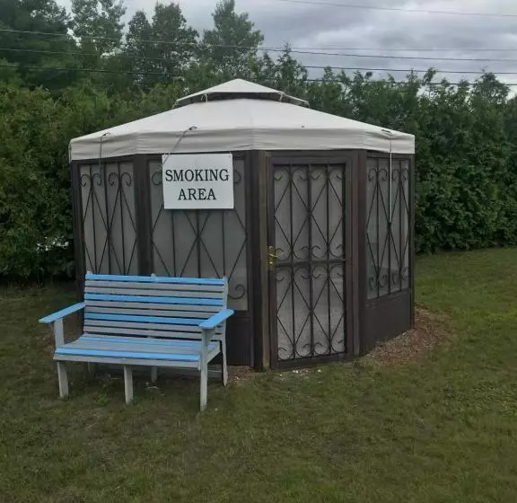 Motelli Four Seasons Motor Inn