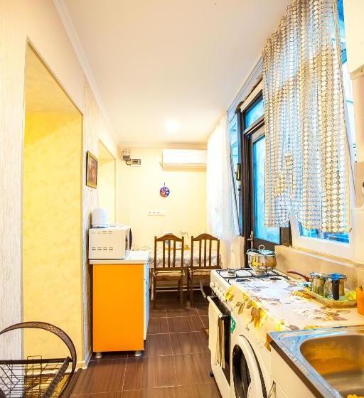 پانسیون Guest House Happy Holidays