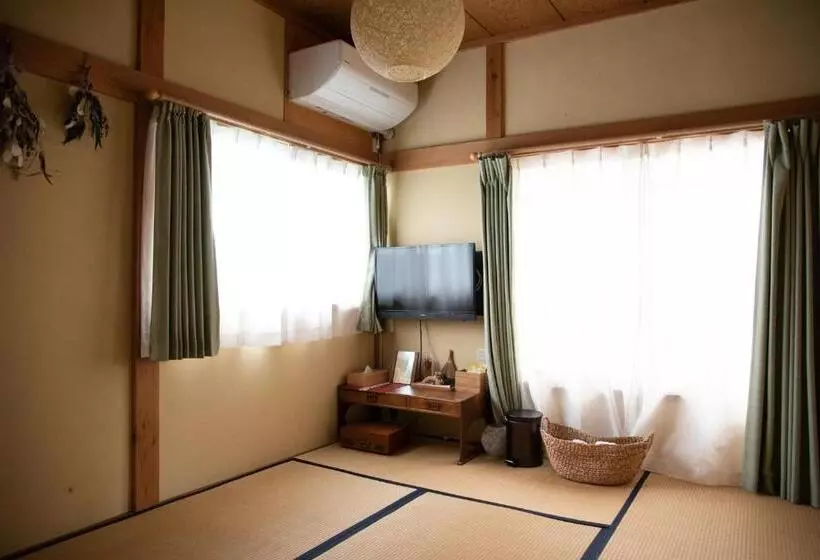 ペンション Tipy Records Inn Hanare