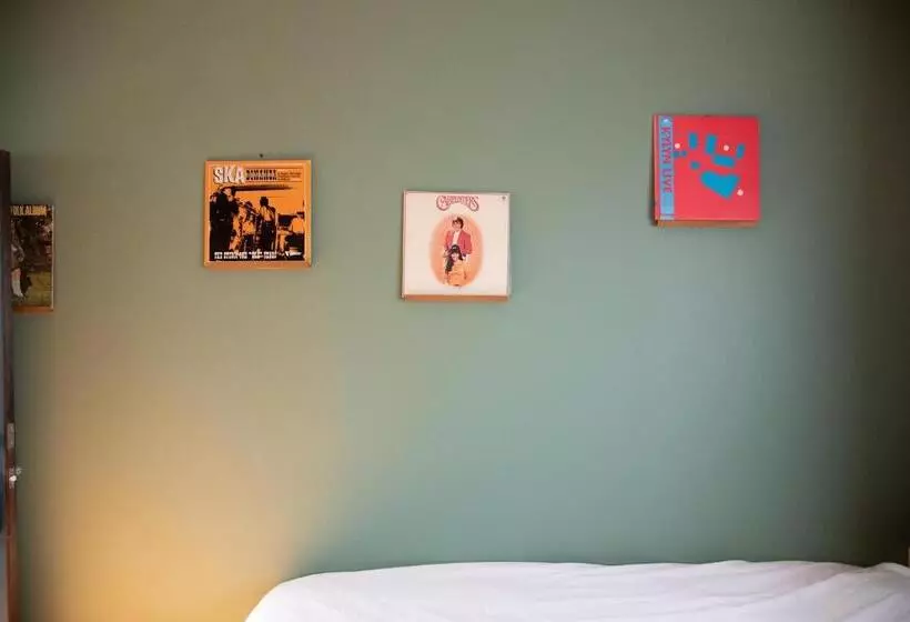 ペンション Tipy Records Inn Hanare