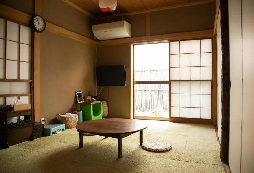 ペンション Tipy Records Inn Hanare