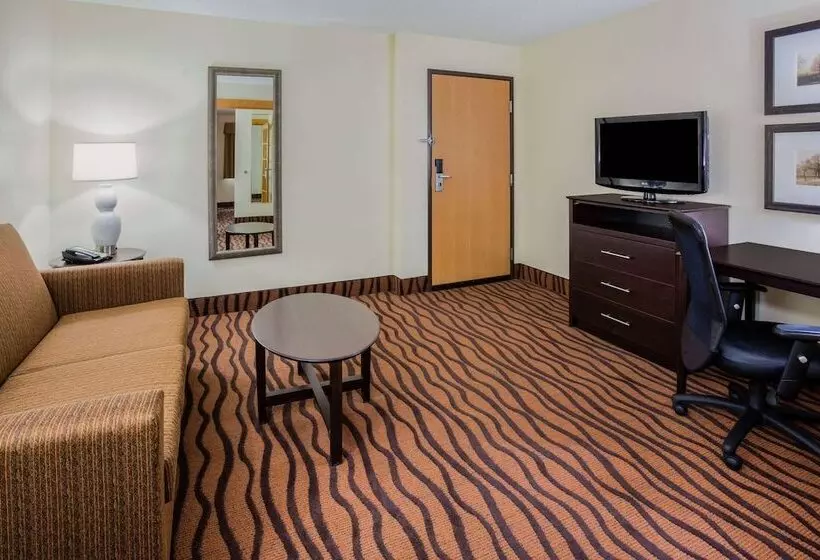 Hotelli Americinn By Wyndham Mora