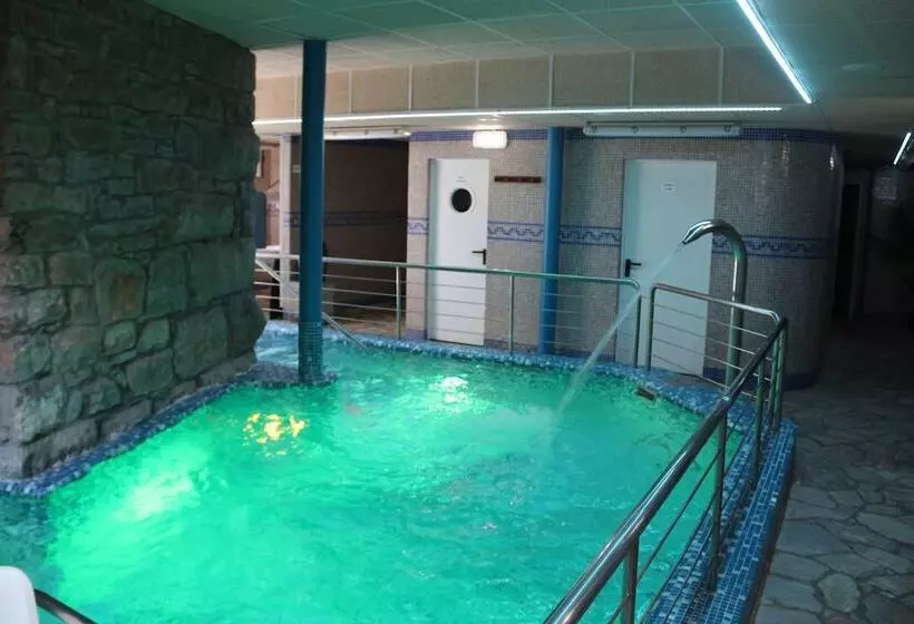 فندق Balneario Caldas De Luna