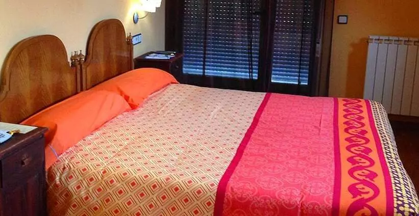 فندق Balneario Caldas De Luna