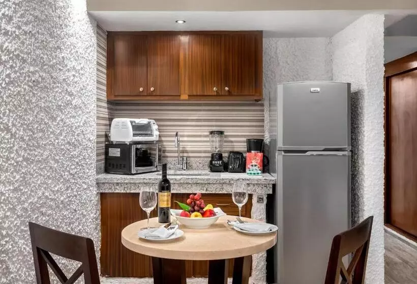 Hotel El Cid El Moro Beach