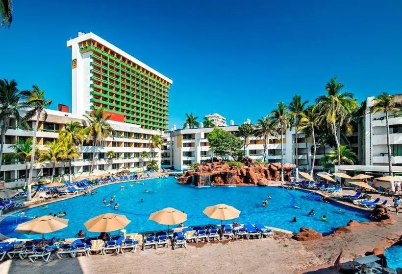 Hotel El Cid El Moro Beach