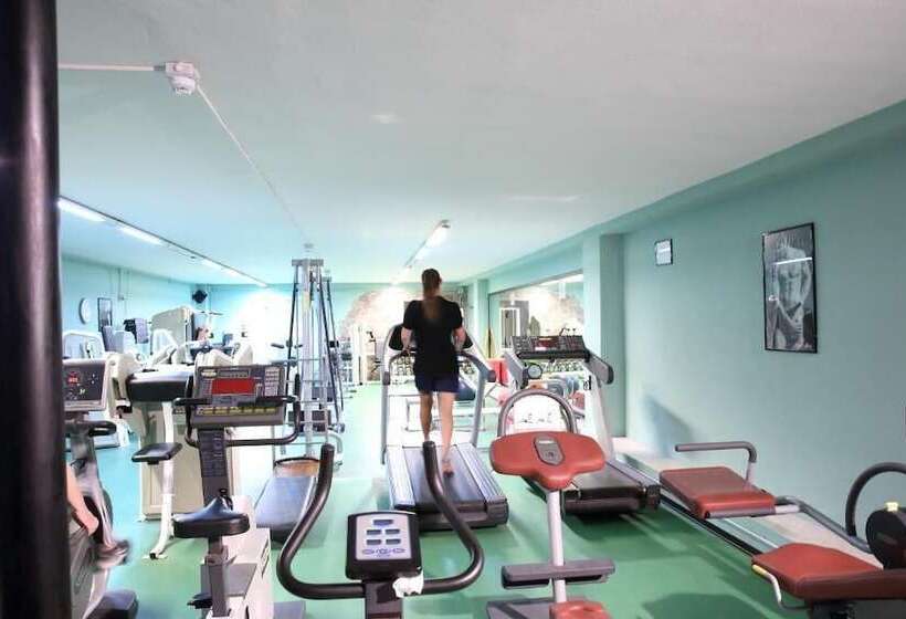 בית מלון כפרי Green Sporting Club