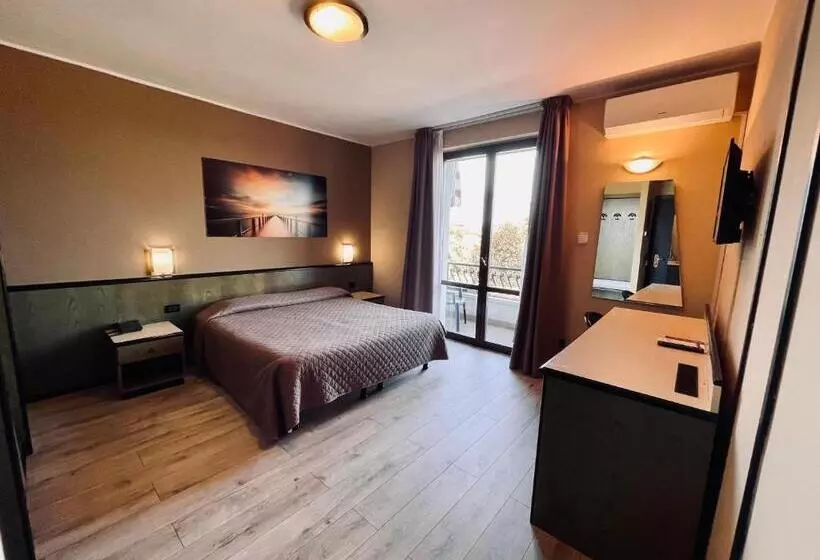 فندق Lo Scoiattolo