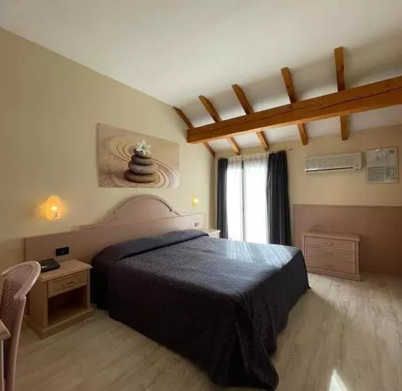 فندق Lo Scoiattolo