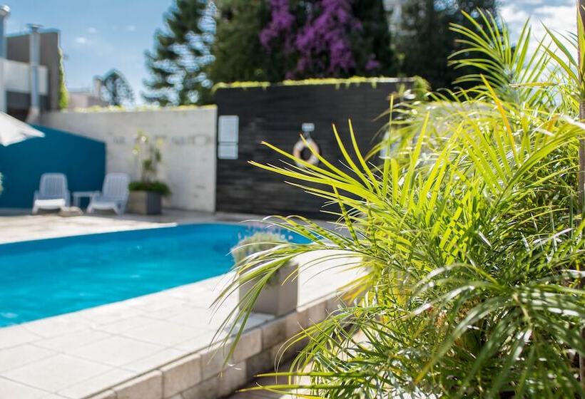 Hotel Maran Suites & Towers