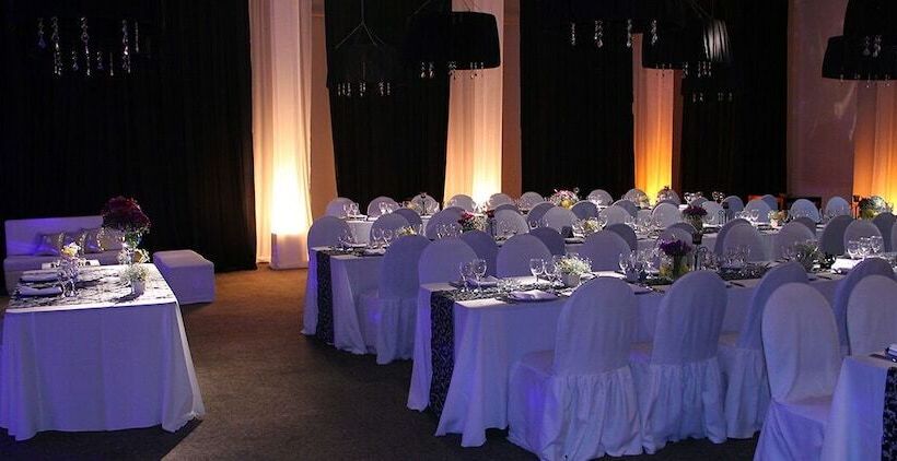 Hotel Maran Suites & Towers