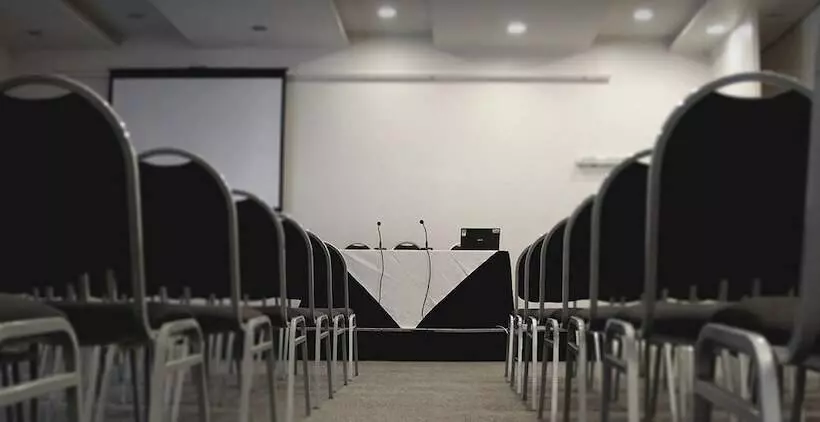 هتل Maran Suites & Towers