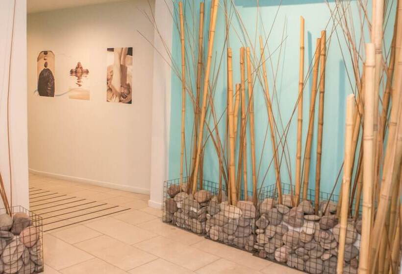 Hotel Maran Suites & Towers