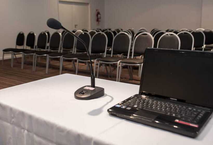 Hotel Maran Suites & Towers