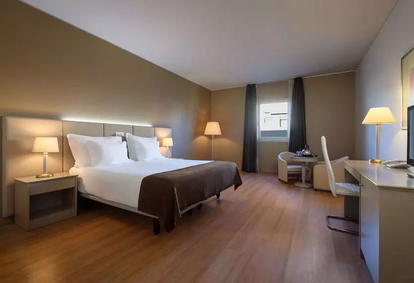 هتل Tryp By Wyndham Porto Centro