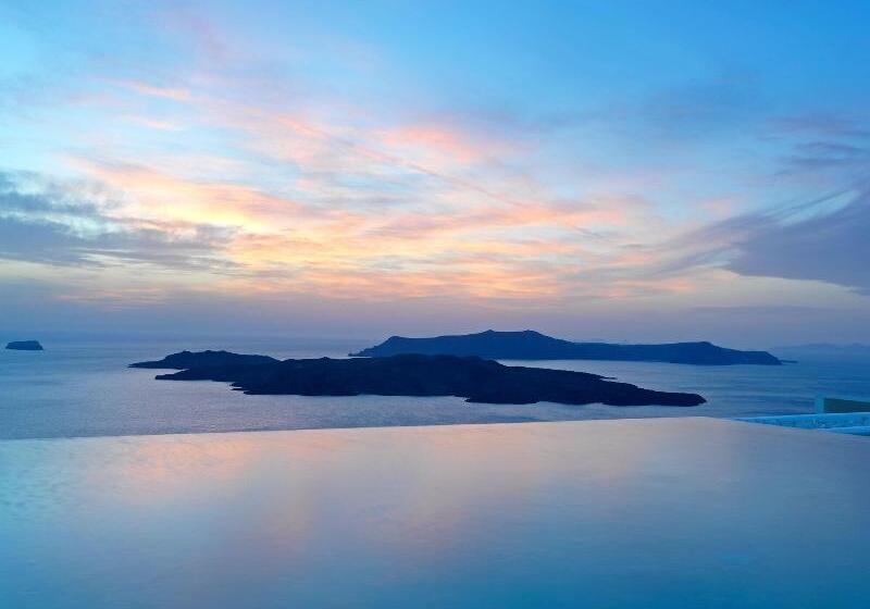 Lilium Hotel Santorini