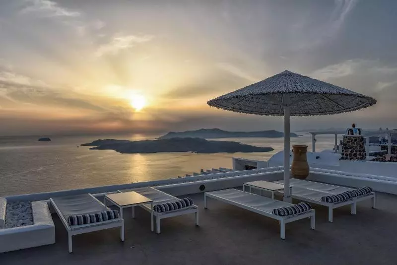 Lilium Hotel Santorini