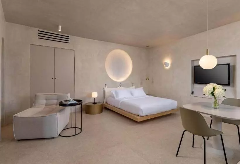 Lilium Hotel Santorini