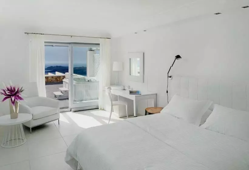 Lilium Hotel Santorini