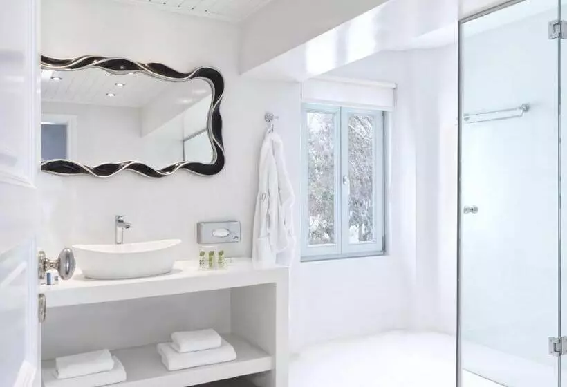 Lilium Hotel Santorini