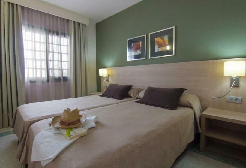 Relaxia Lanzasur Club Aqualava Water Park