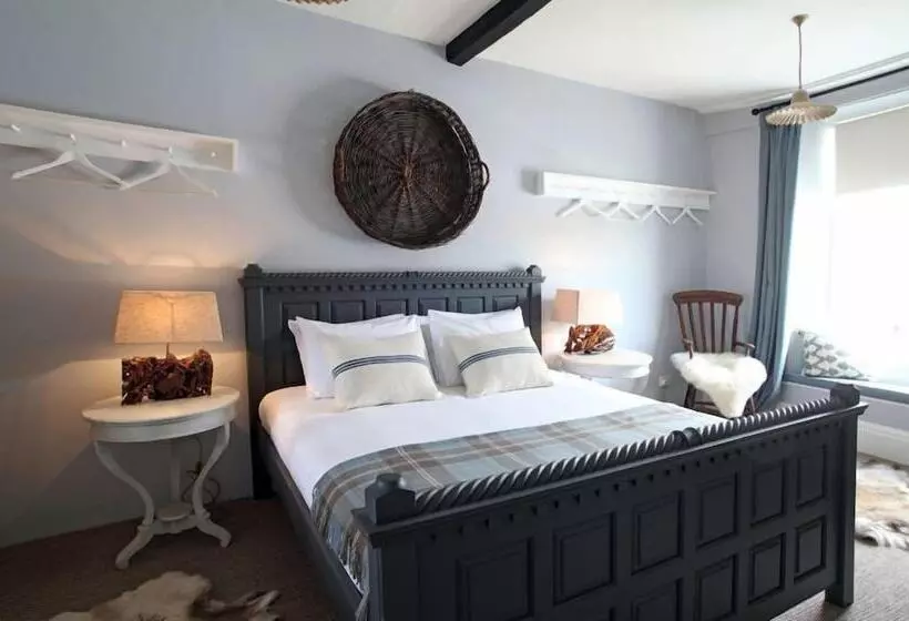 Retkeilymaja Black Lion