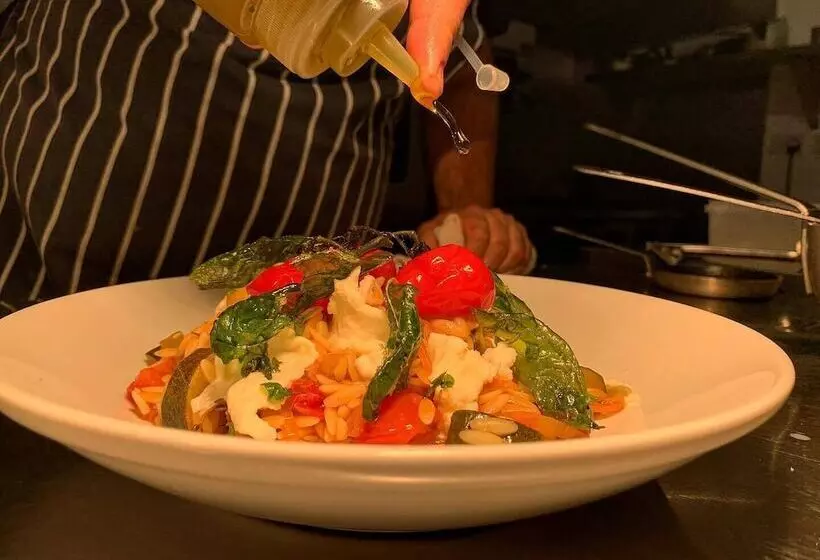 Retkeilymaja Black Lion