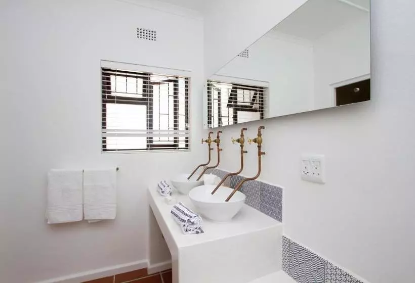 ペンション Long Story Guest House