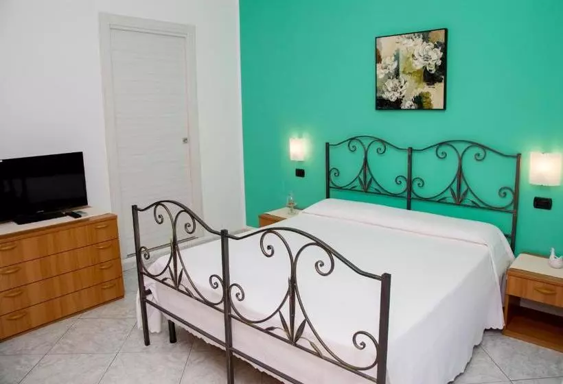 پانسیون Solelunamare Guest House