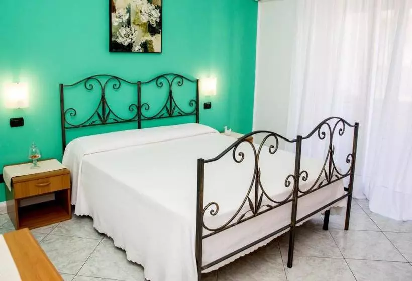 پانسیون Solelunamare Guest House