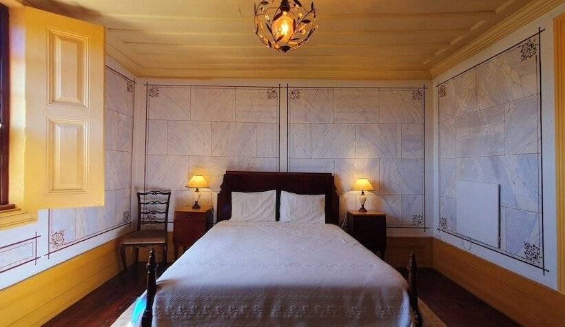 Casa Do Fundo  Sustainable & Ecotourism