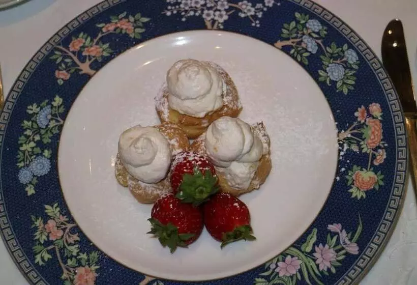 هتل B&b La Corte Suites