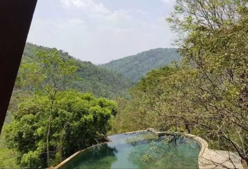 Hotelli Birds Park Polgahawela