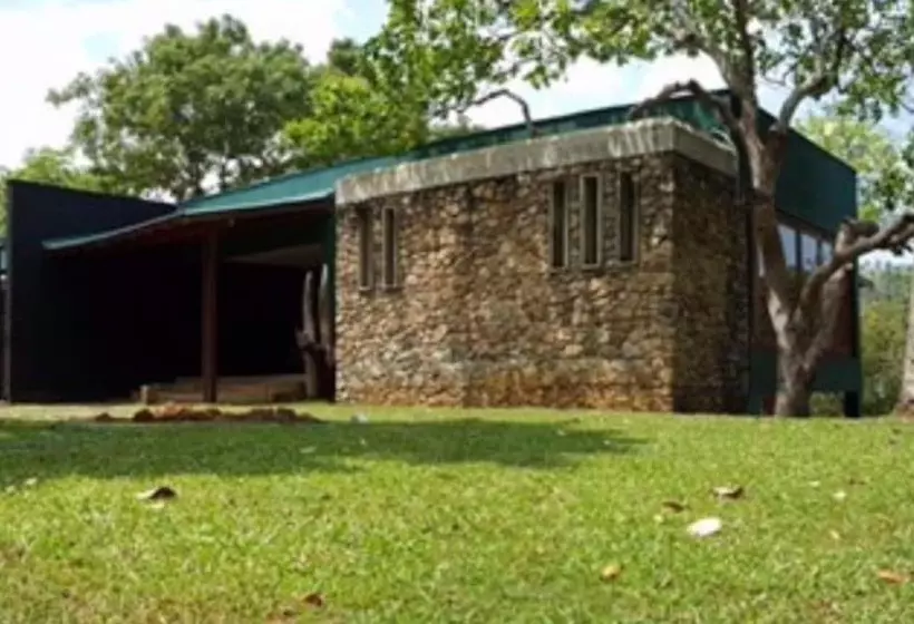 Hotelli Birds Park Polgahawela