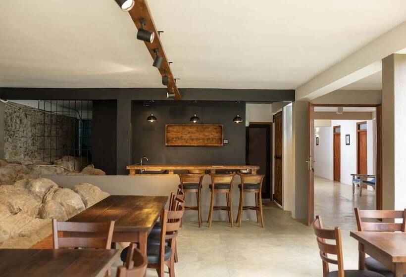 Отель Birds Park Polgahawela