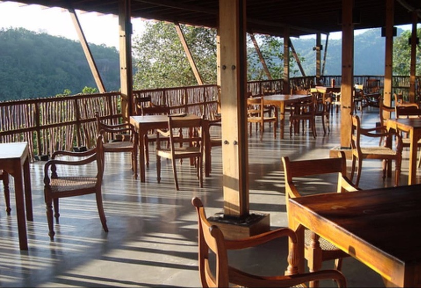 Отель Birds Park Polgahawela