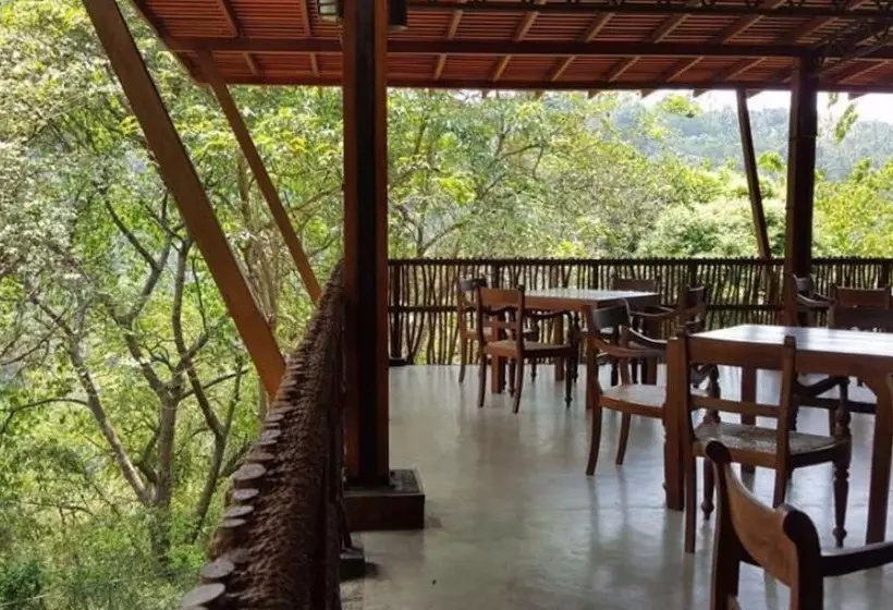 Hotelli Birds Park Polgahawela