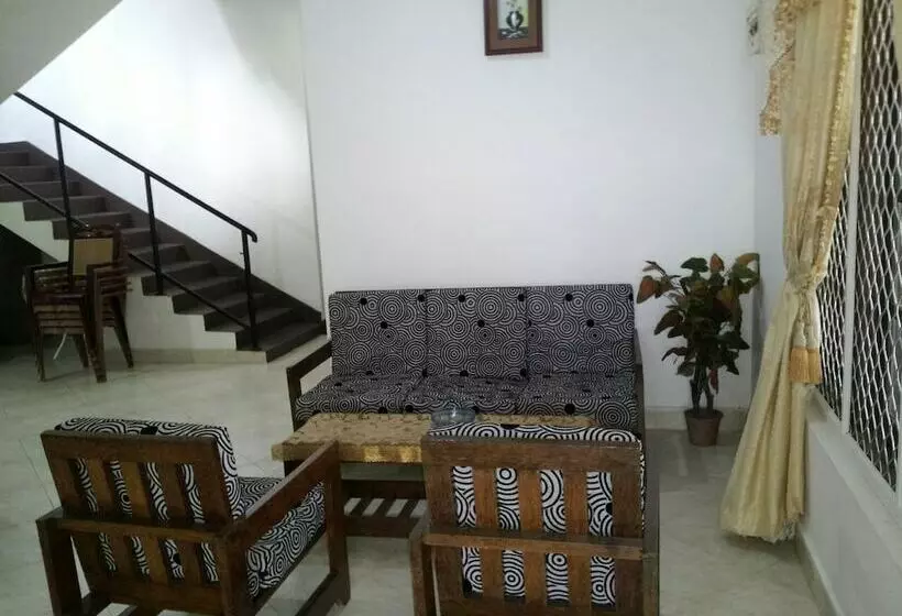 Hotelli Elkaduwa Bungalow